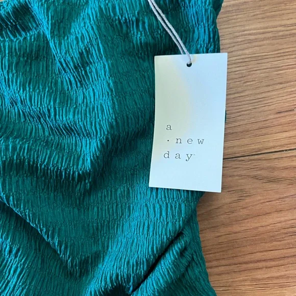 A New Day Jade Green Smocked Halter Top szL - Picture 2 of 4
